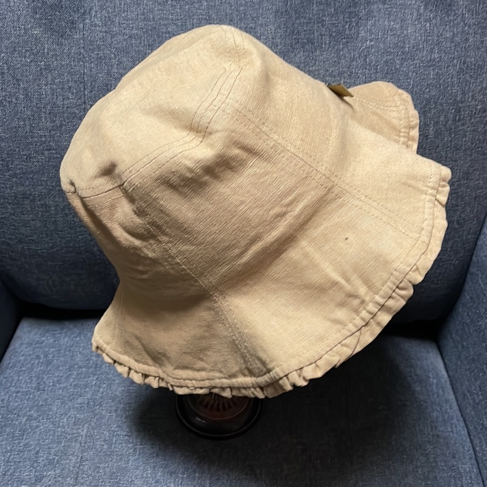 Reversible Linen Ruffle Hem Bucket Hat - Picture 8 of 10